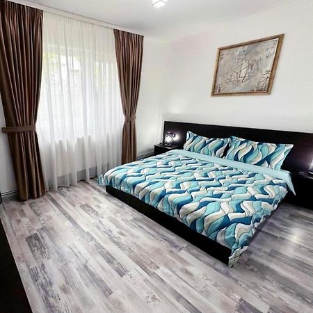 Comfort Apartment Targoviste Eksteriør bilde